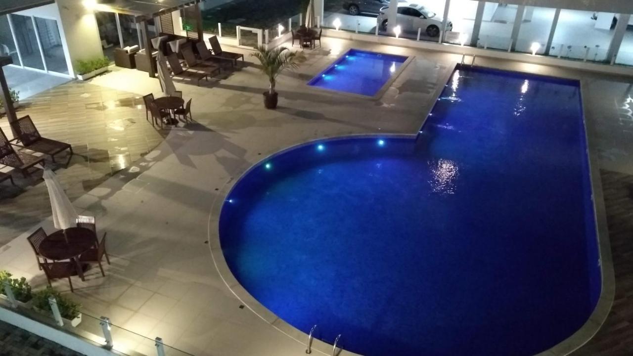 Apartamento Frente Para A Piscina A Uma Quadra Da Praia Florianópolis Buitenkant foto