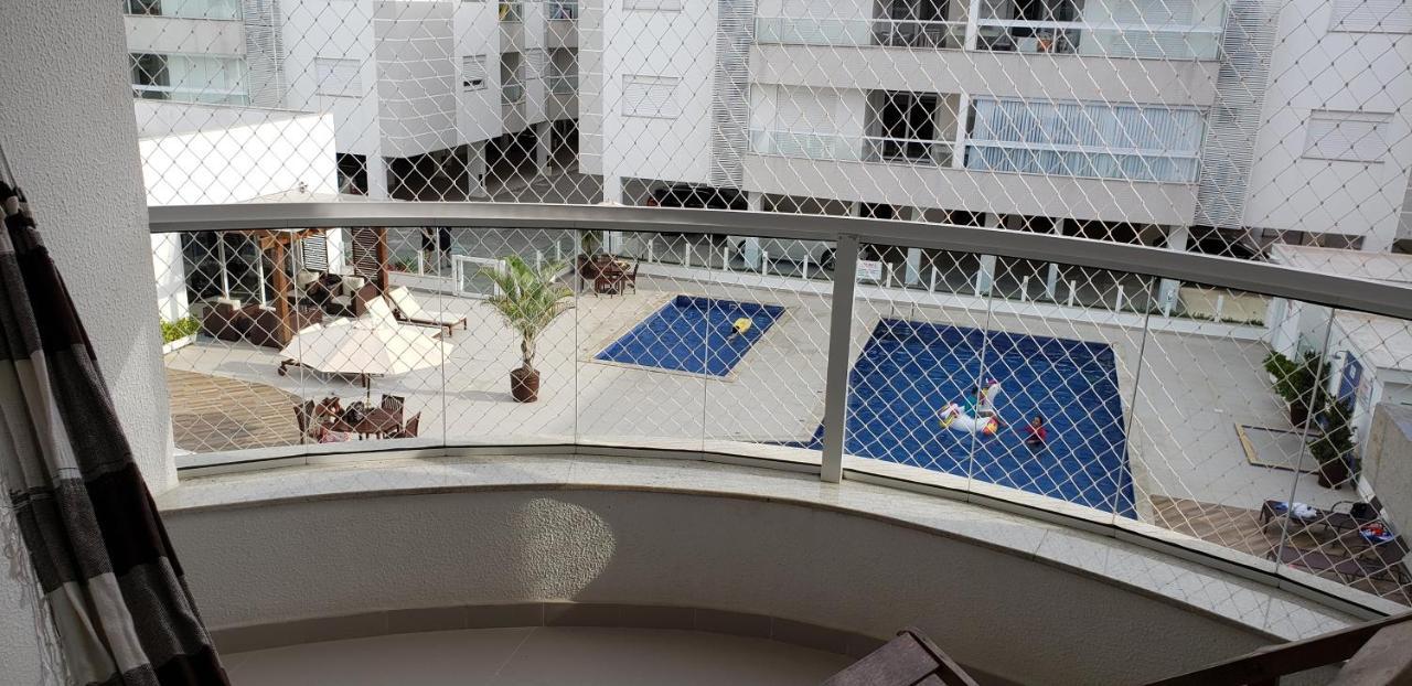 Apartamento Frente Para A Piscina A Uma Quadra Da Praia Florianópolis Buitenkant foto