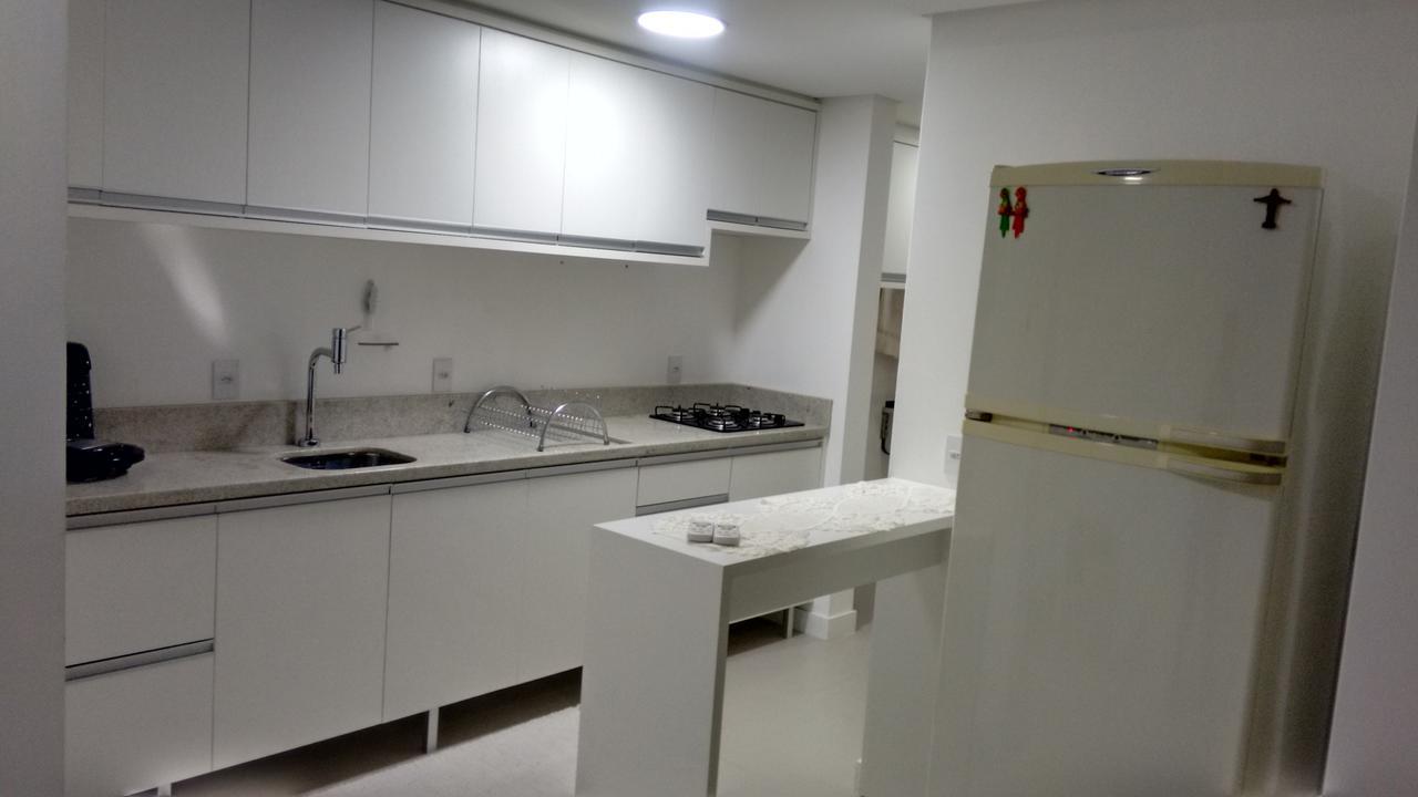 Apartamento Frente Para A Piscina A Uma Quadra Da Praia Florianópolis Buitenkant foto