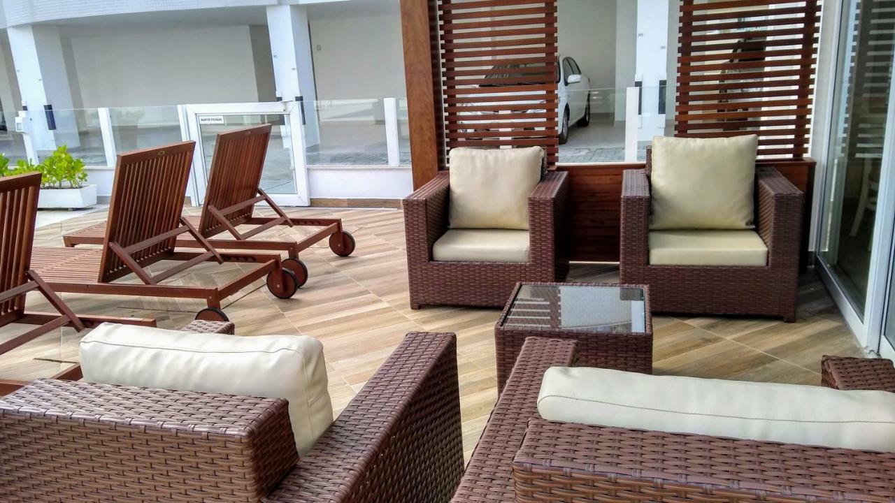 Apartamento Frente Para A Piscina A Uma Quadra Da Praia Florianópolis Buitenkant foto