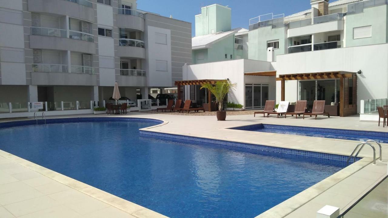 Apartamento Frente Para A Piscina A Uma Quadra Da Praia Florianópolis Buitenkant foto