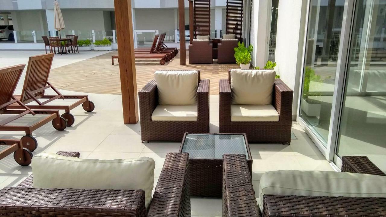 Apartamento Frente Para A Piscina A Uma Quadra Da Praia Florianópolis Buitenkant foto